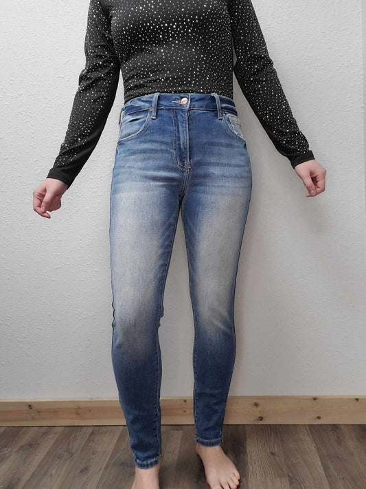 Risen: Mid Rise Ankle Skinny Jeans