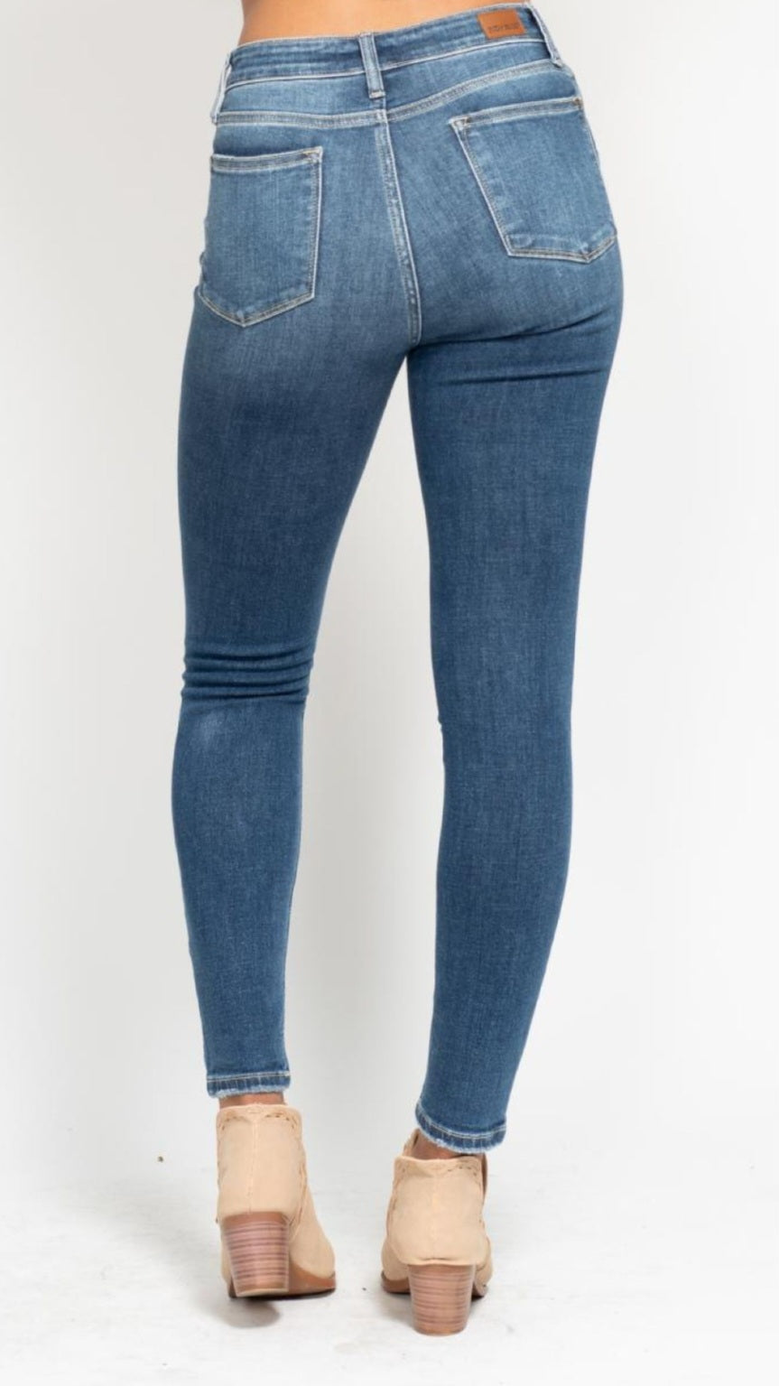 Judy Blue: Kiera Skinny Jeans