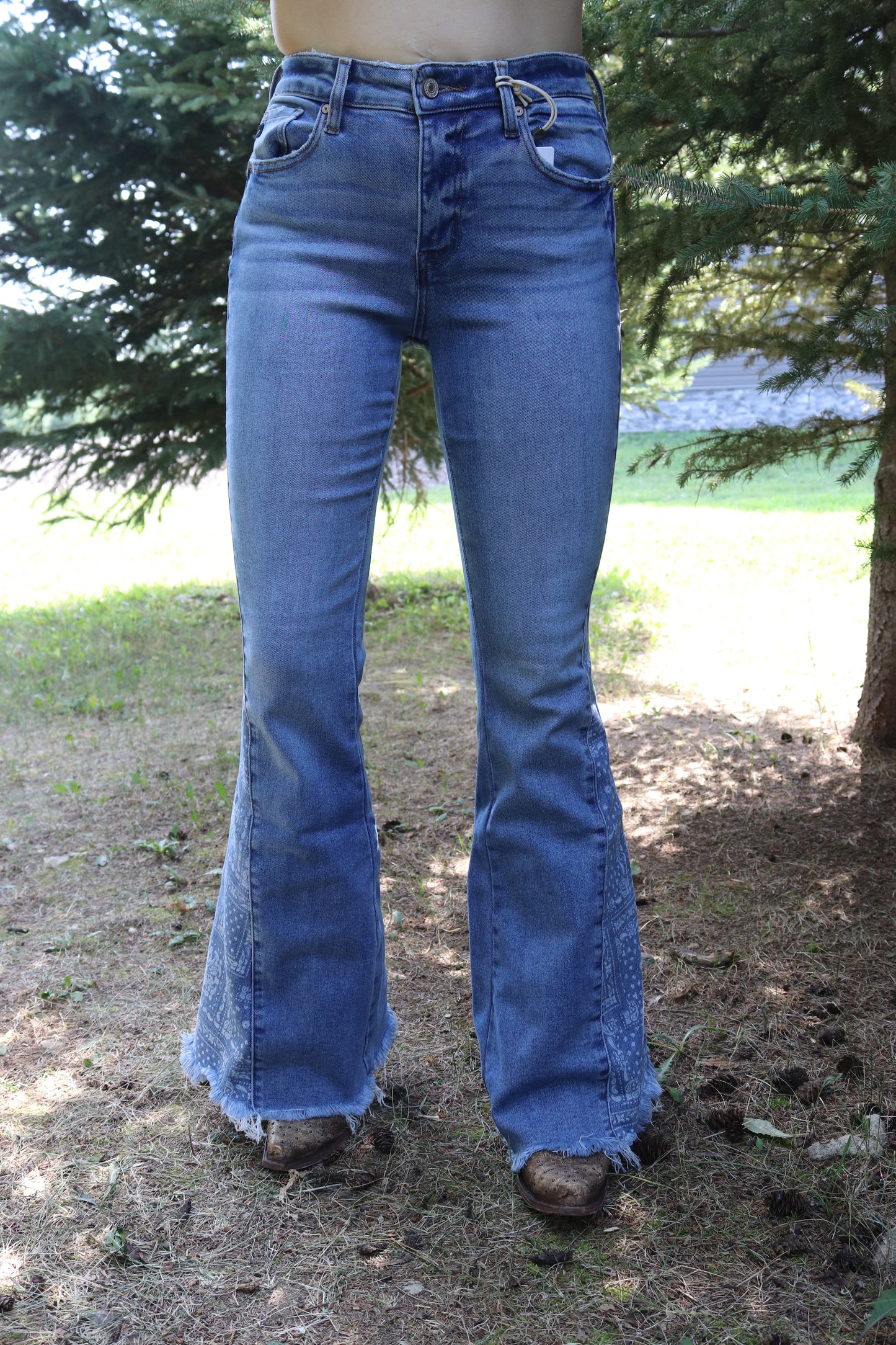 Kancan: Bandana Flares